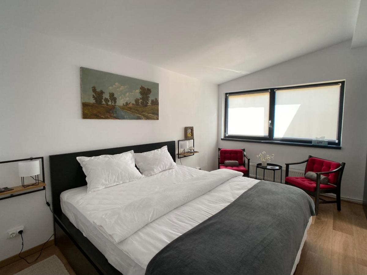 Nest In - Cardinal House * Garana